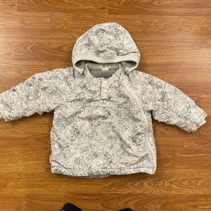 12-18m but fits like 18-24m H&M fleece lined jacket. Woodland animals.